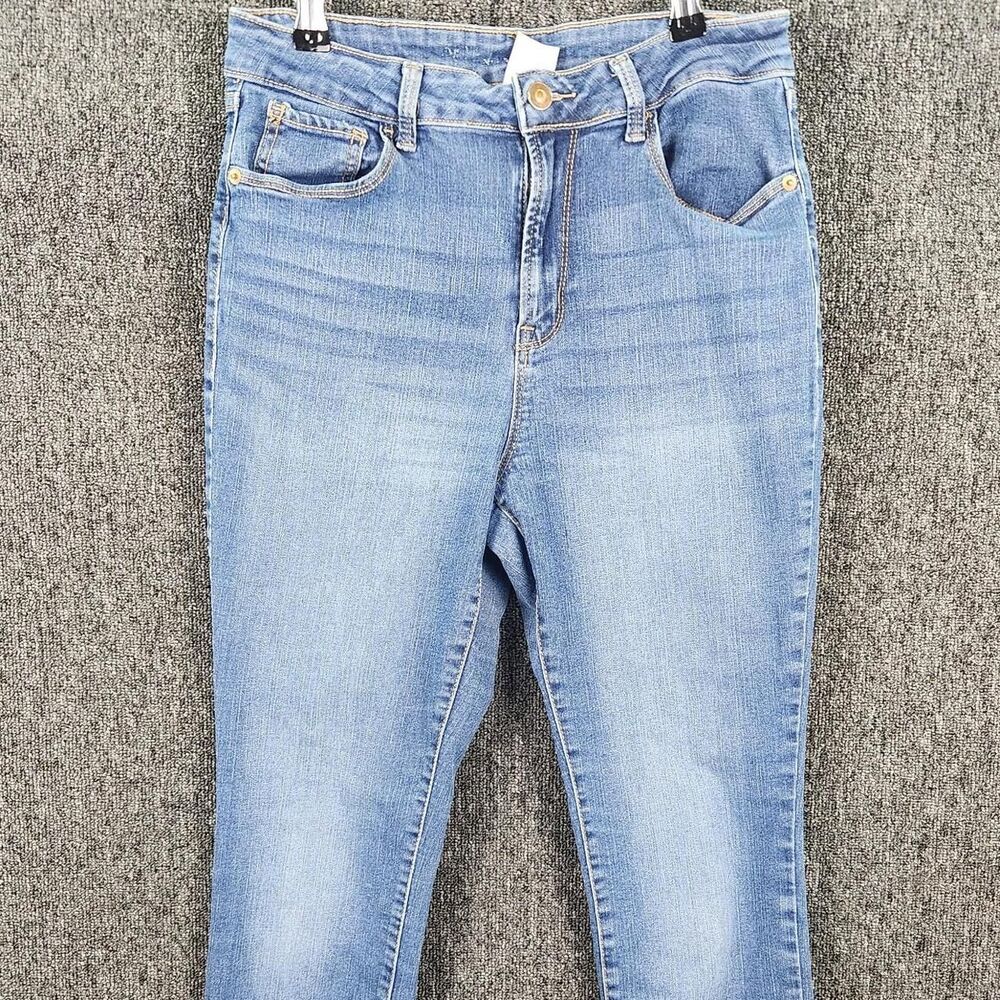 No-boundaries Women's Blue Jeans